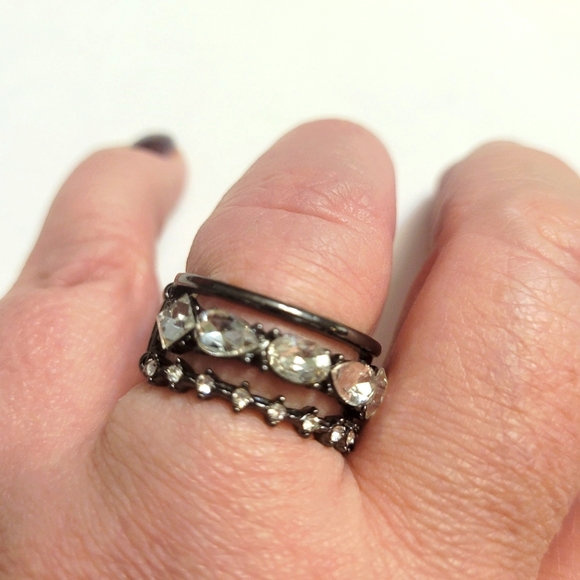 ❄️Statement Ring with Stretch Band - Picture 3 of 4